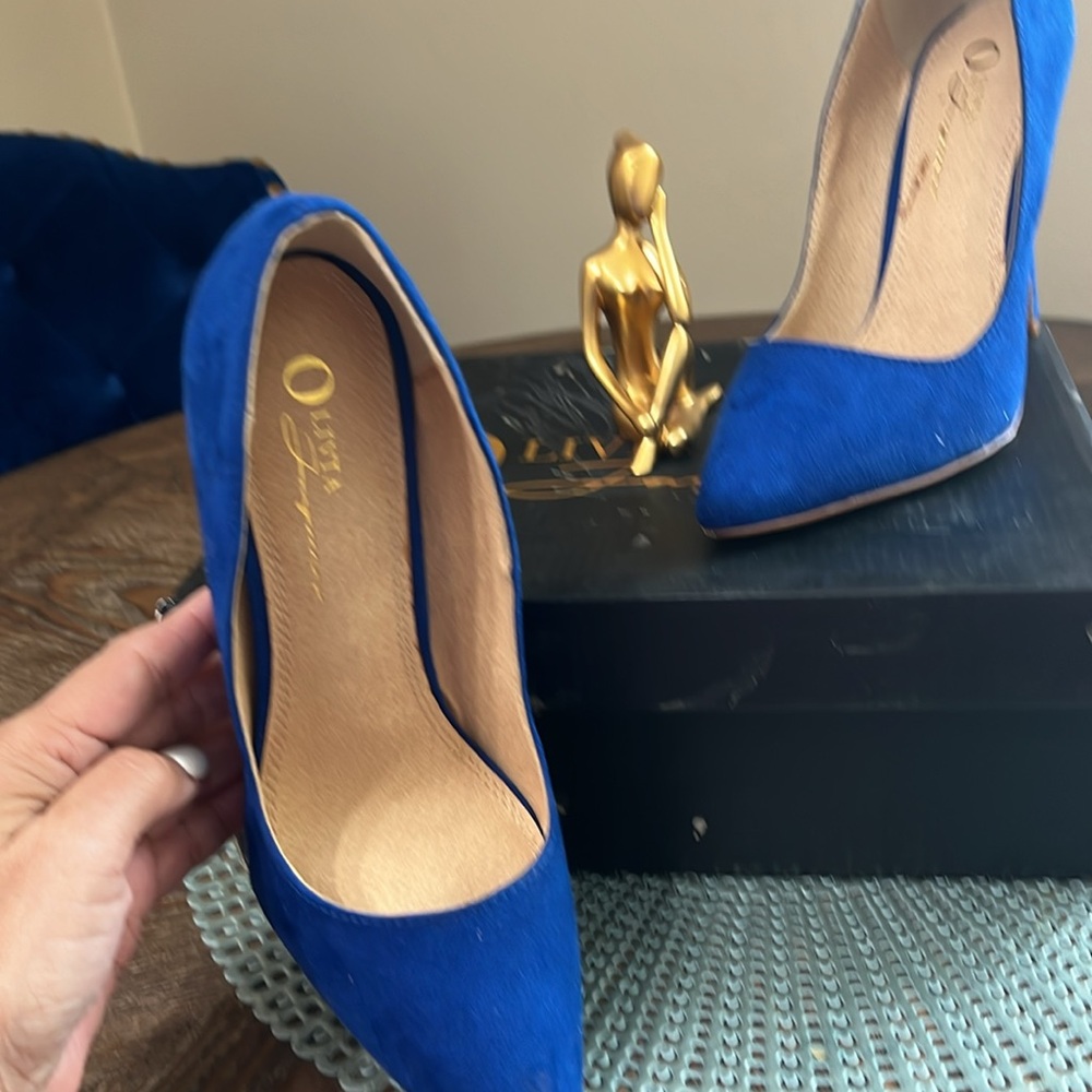 Selling Navy Blue high heels for a evening out - Picture 2 of 6
